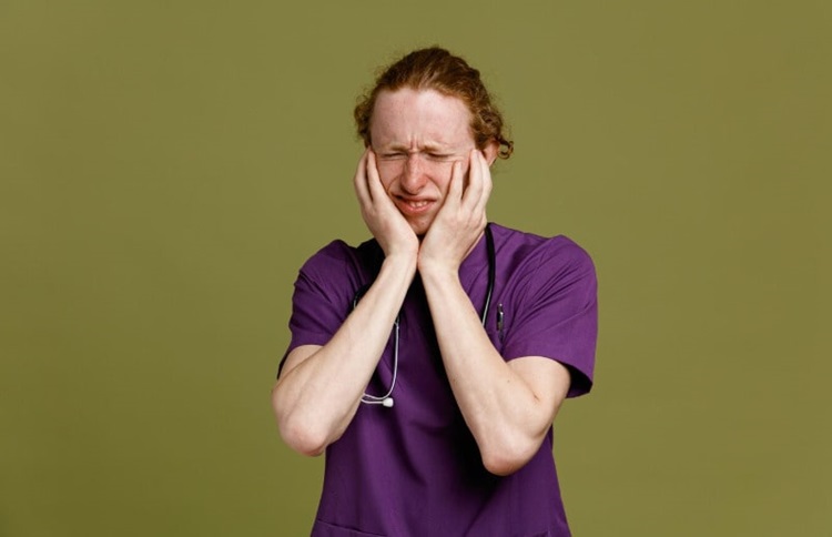 woman having Tooth Pain